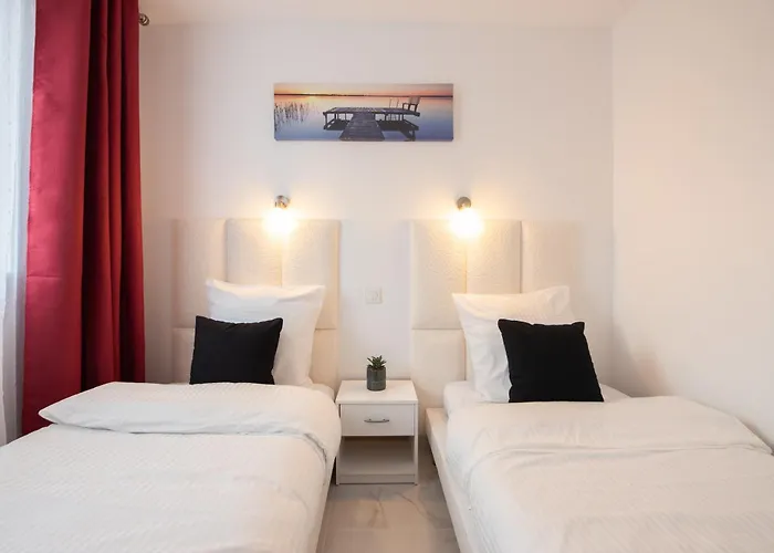 Stylish 2 Rooms In The Heart Of Cannes
