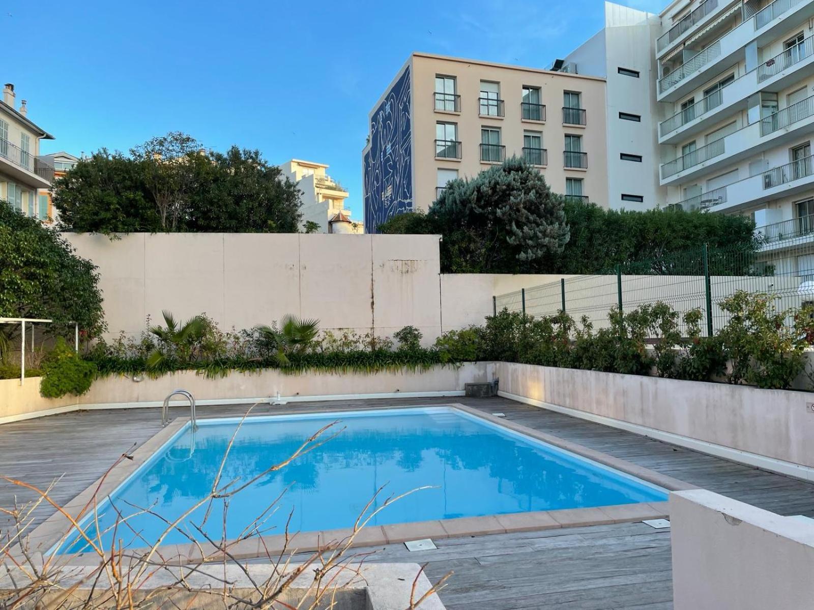 Stylish 2 In The Heart Of * Cannes
